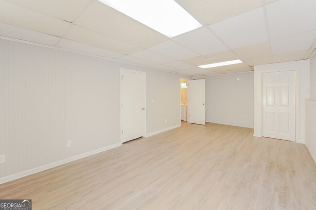 Building Photo - 1120 Brenton Dr NW