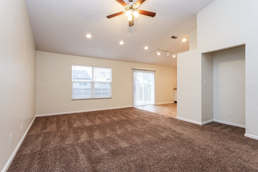 Building Photo - 5309 Waterton Lakes Dr