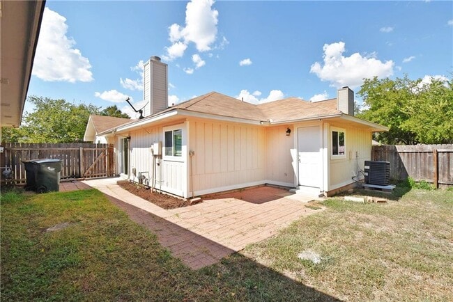Building Photo - 16813 Whitebrush Loop