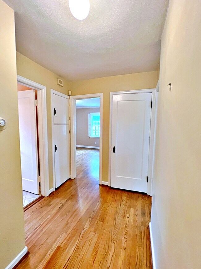 Building Photo - 6309 NE Broadway