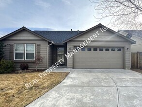 Building Photo - Immaculate Single Level Home