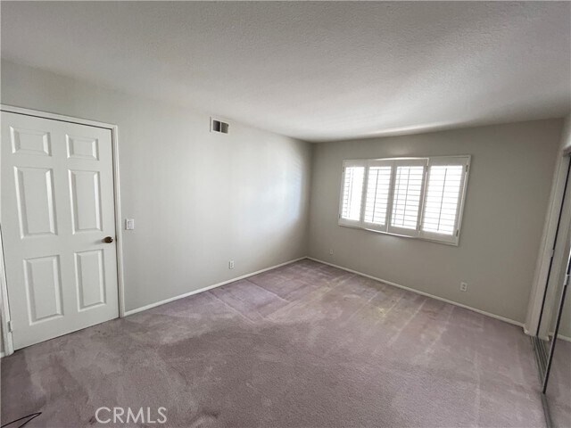 Building Photo - 8132 E Hillsdale Dr
