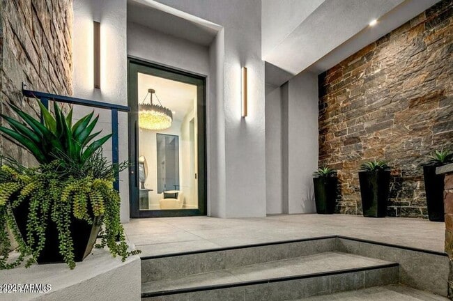 Building Photo - 4880 E Lone Mountain Rd N