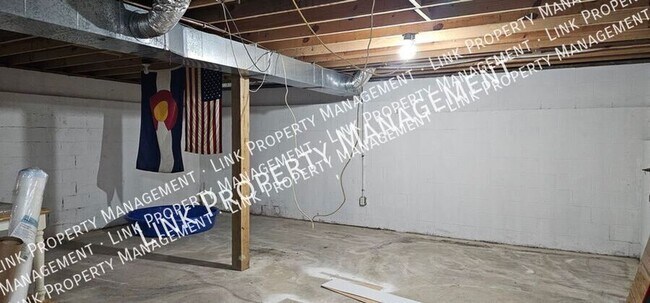 Building Photo - 140 S Elmwood St