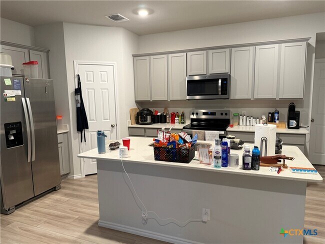 Building Photo - 1335 Brookfield St