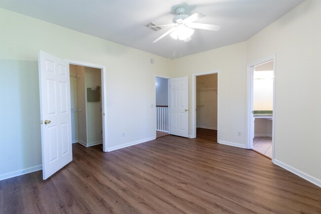 Building Photo - 2713 Vista Cove Rd