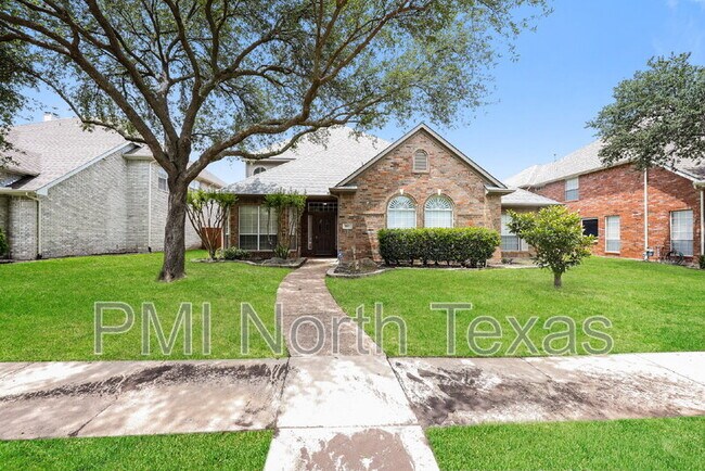 Building Photo - 325 Crooked Tree Ct