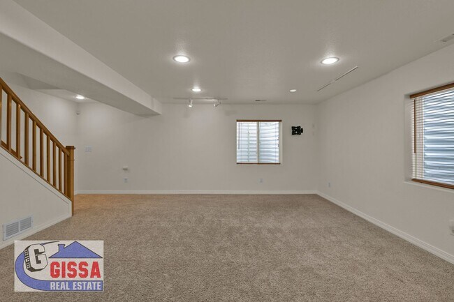 Building Photo - Beautiful home available to move in on 08/05/2026 but not before!