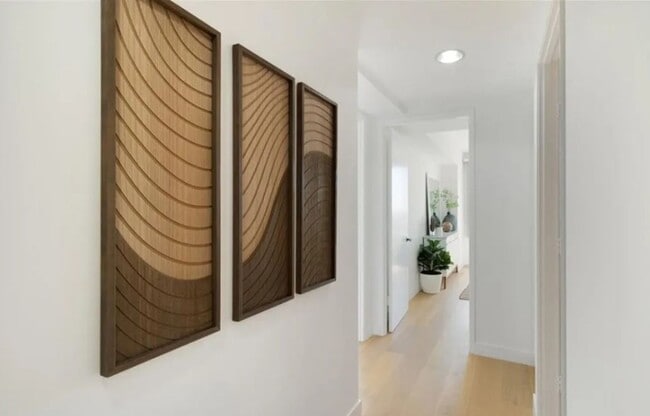 Building Photo - 2-Bedroom, 2-Bathroom Home in Prime Long B...