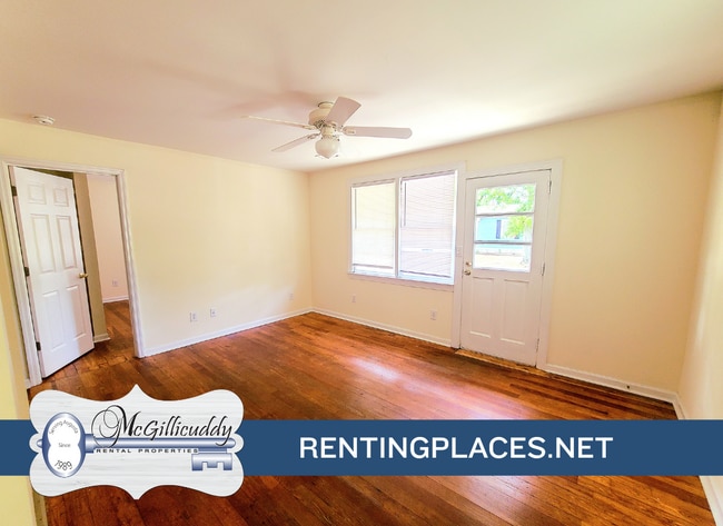 Building Photo - 1202 Holden Dr