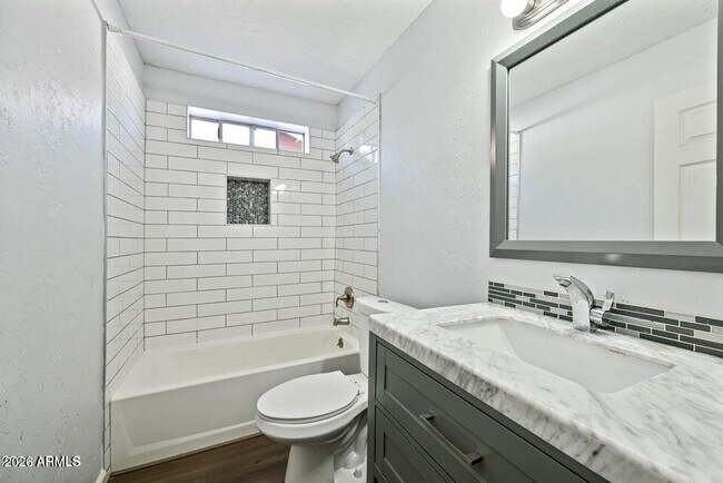 Building Photo - 6133 W Tierra Buena Ln