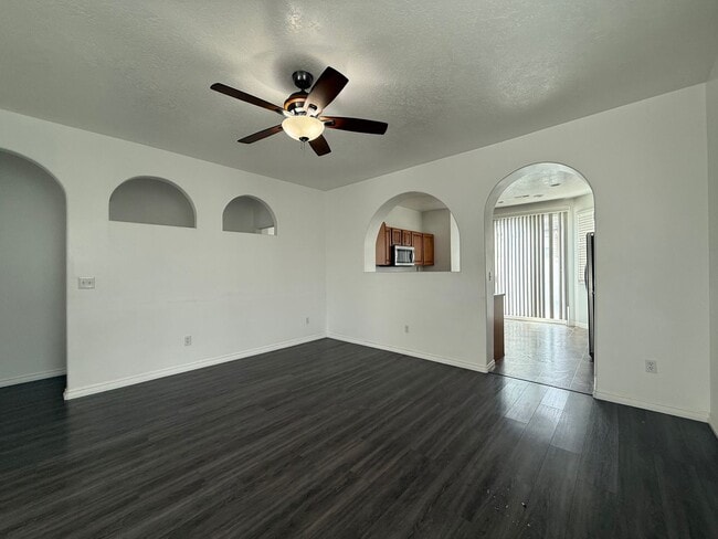 Building Photo - Updated 3-Bedroom Home in Woods Cross!