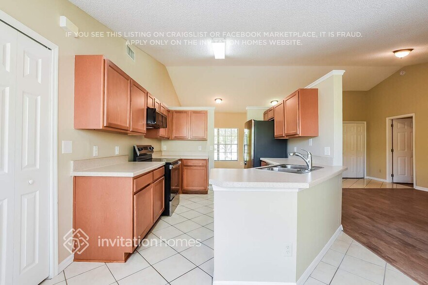 Building Photo - 1978 Fireside Ct