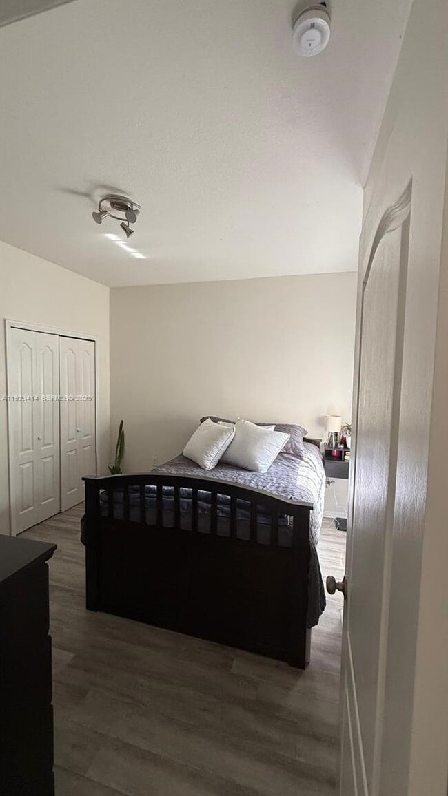 Building Photo - 13839 SW 152nd Terrace