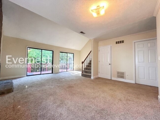 Building Photo - 1174 Ridgecrest Ln SE