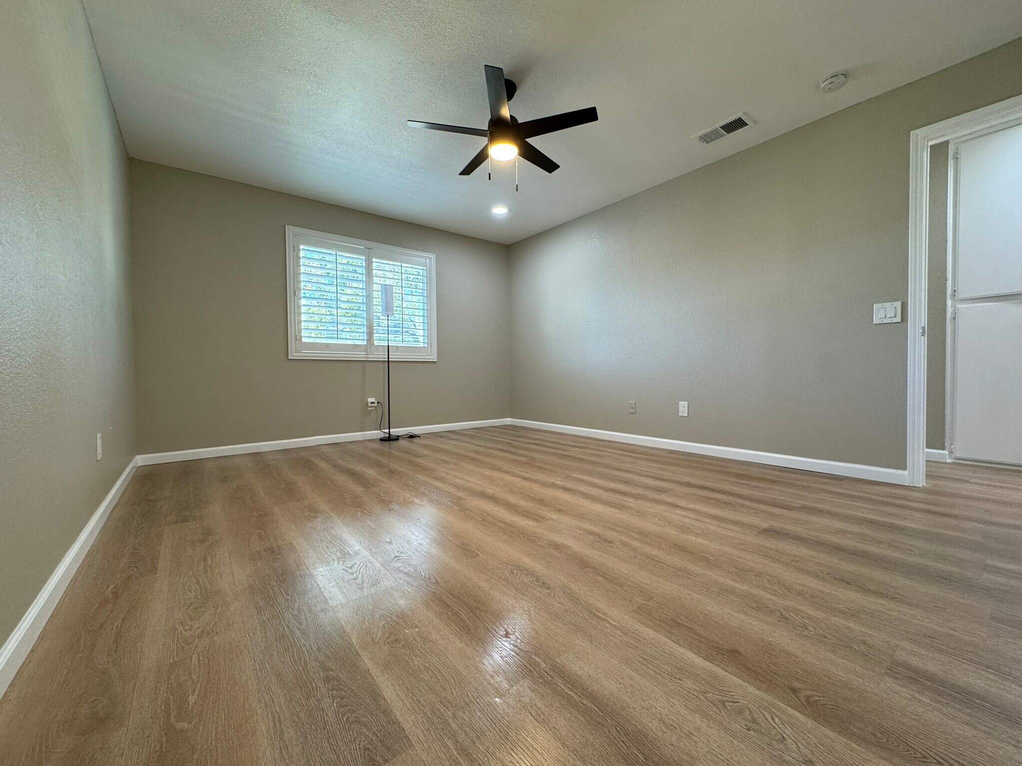 Primary Bedroom - 1117 Oxford Dr