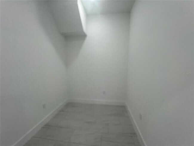 Building Photo - 187 Sesame Rd E