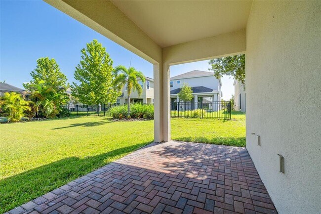 Building Photo - 7222 Paradiso Dr