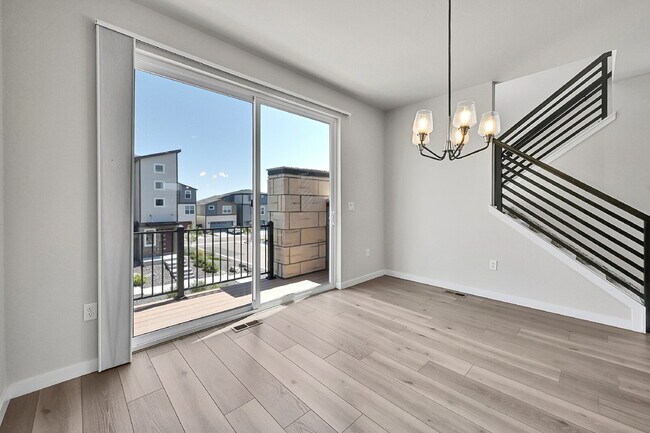 Building Photo - $2,650 - 4 bed, 3.5 bath updated home in C...