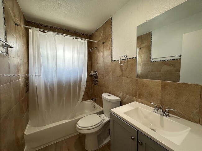 Building Photo - 116 NW 2nd Ave