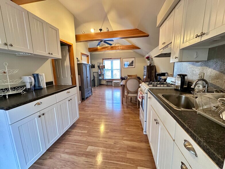 Building Photo - 93 Falmouth Rd