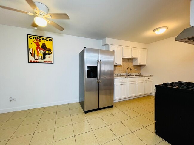 Building Photo - 8806 Briar Ct