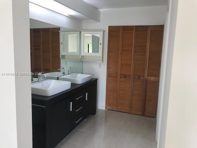 Building Photo - 8933 SW 123rd Ct