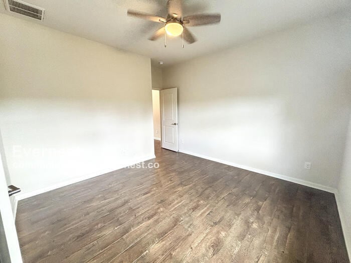 Building Photo - 14941 Running Deer Trail