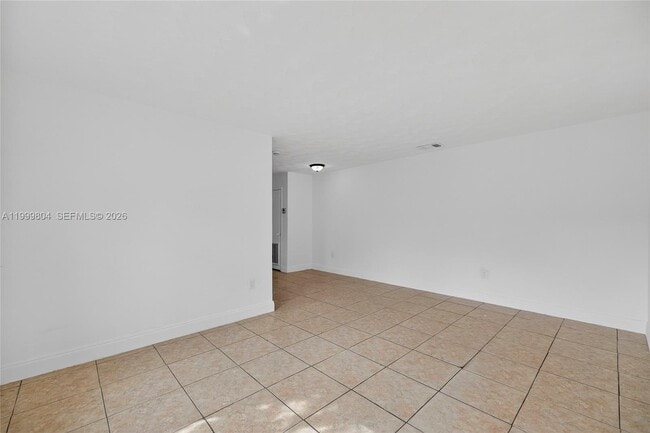 Building Photo - 762 NE 131st St