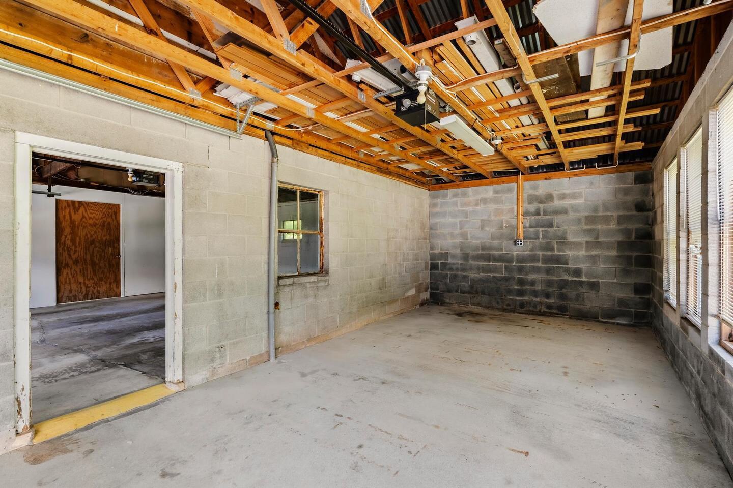 Building Photo - 1104 Alleghenyville Rd