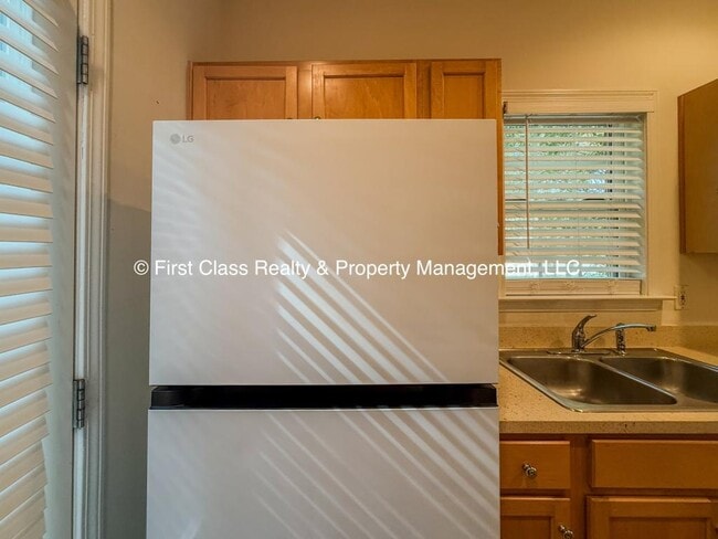 Building Photo - 710 Tavern Ct