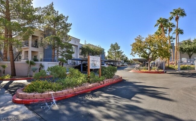 Building Photo - 2201 Ramsgate Dr