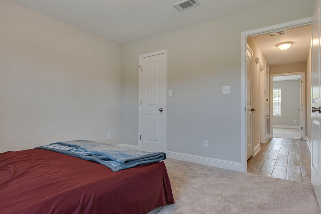 Building Photo - 2081 Bella Breeze Ct