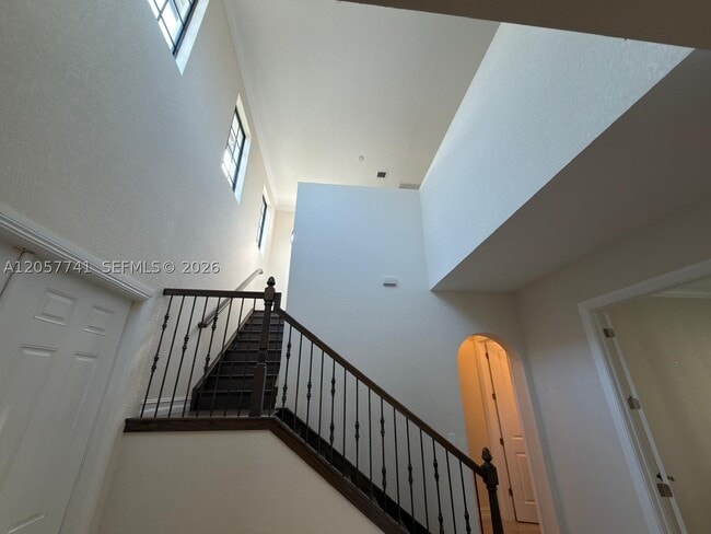 Building Photo - 455 SW 113th Ln