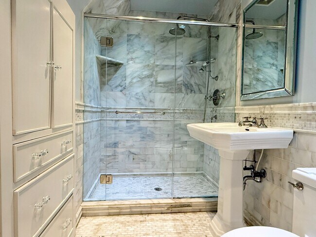 Building Photo - 2723-25-25A N Downer