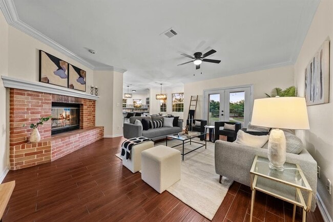 Building Photo - 320 Woodland Oaks Trail