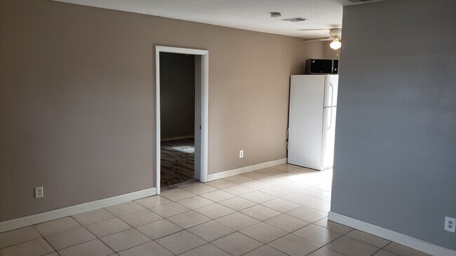 Building Photo - 1309 Union St