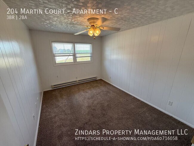 Building Photo - 204 Martin Ct