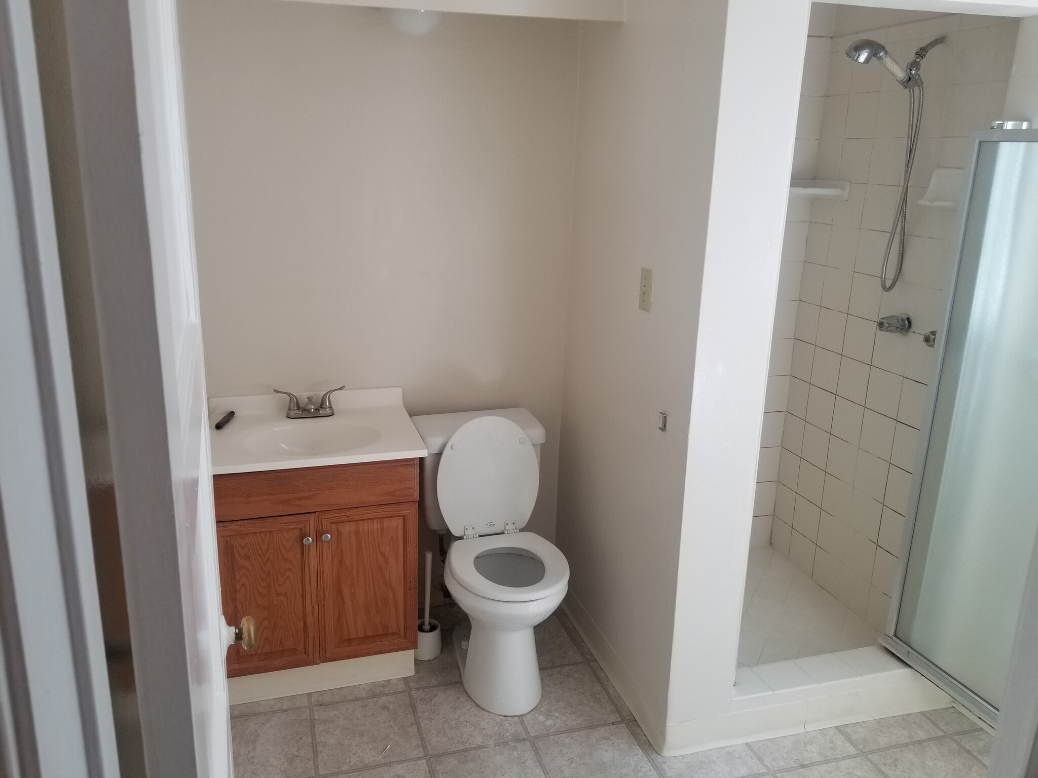 Building Photo - 729 E Providencia Ave