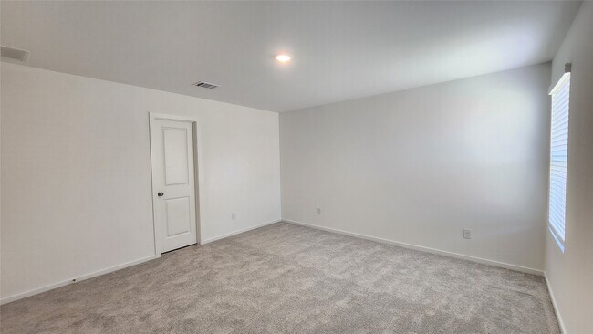 Building Photo - 3044 Dawn Sound Dr