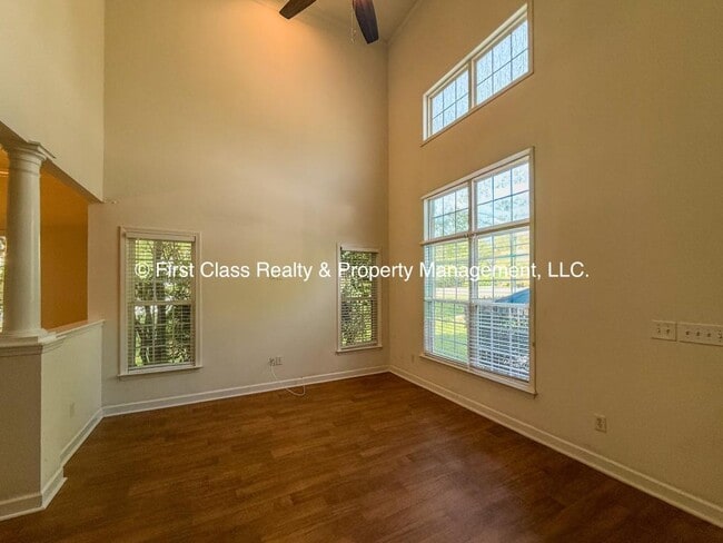 Building Photo - 710 Tavern Ct