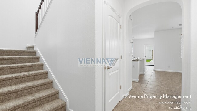 Building Photo - 3033 Ardley Dr