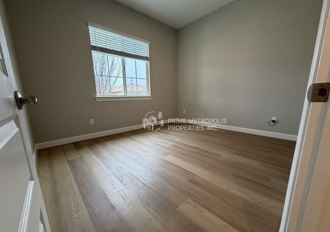 Building Photo - 681 Bacarra St