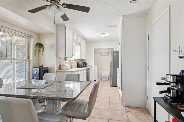 Building Photo - 2106 Avalon Ln