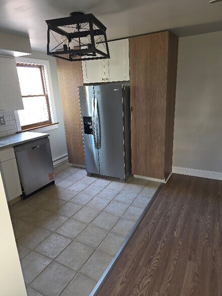 Building Photo - 4180 Division Hwy