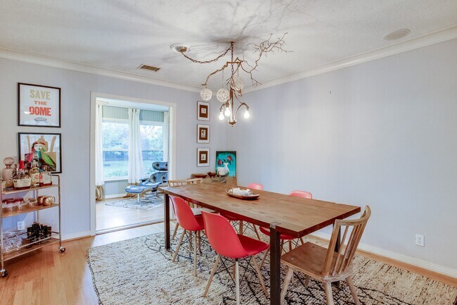 Building Photo - 1014 Nashua St