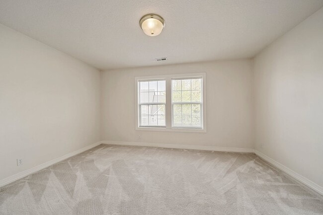 Building Photo - 2284 NW Wheatfield Way