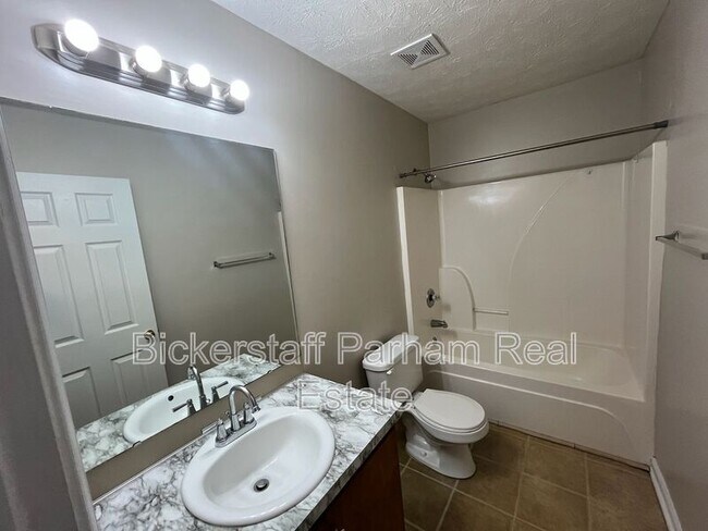 Building Photo - 24 Crosswinds Rd