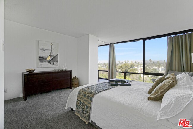 Building Photo - 4316 Marina City Dr