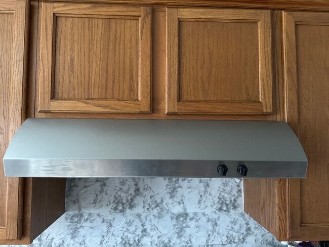 Building Photo - 2328 S Fallbrook Dr